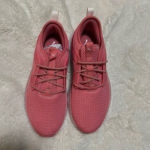 Girls Puma shoes. NWT